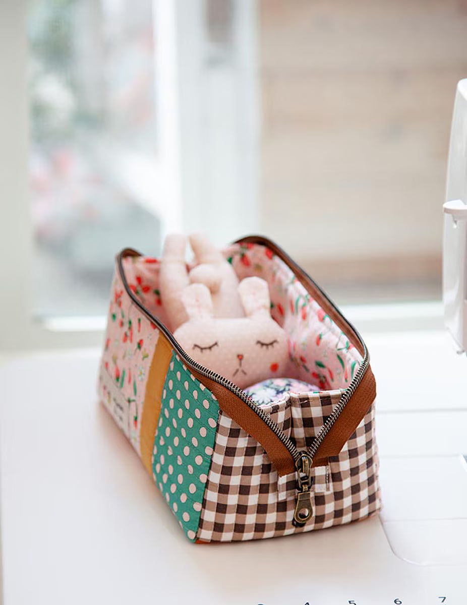 Minki Kim Open Up Box Pouch Pattern P178-SIBP8