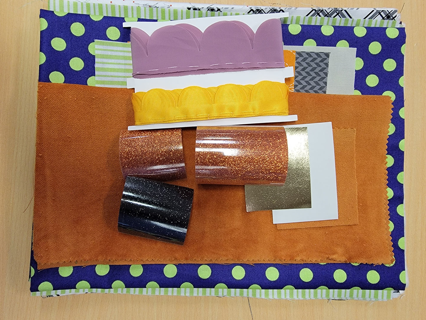 Kimberbell Home is Where the Haunt is Pillow FABRIC KIT with Embellishment Kit