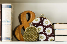 Load image into Gallery viewer, Kimberbell Embroidery Design Keepsake Clasp Purses kd578