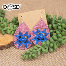Load image into Gallery viewer, OESD Quilt Block Lace Earrings 13026USB Machine Embroidery