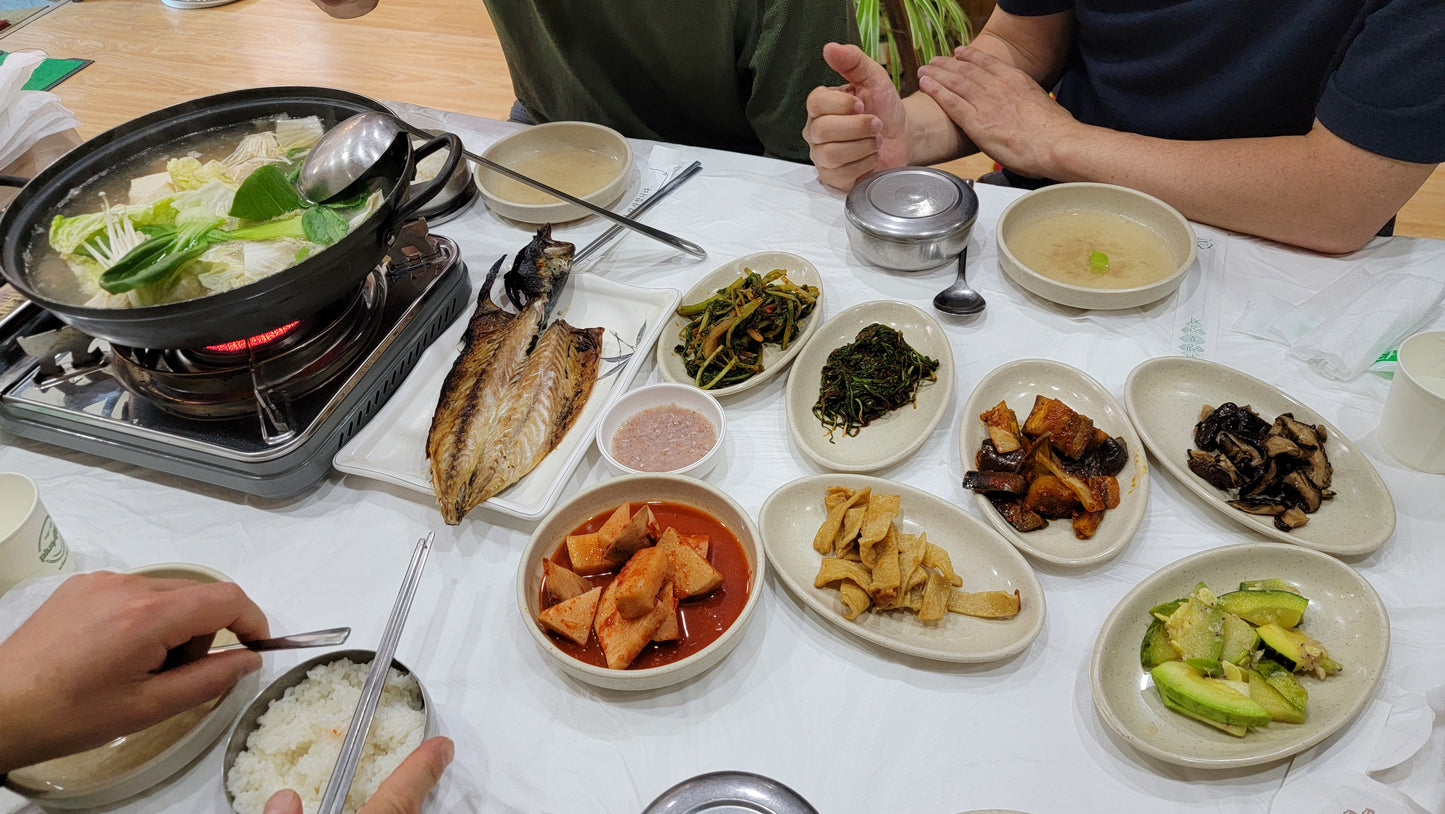 Join Jeanne and Patrick for the  A-1 Korea Experience Including Sightseeing in Seoul and Busan, the Coex Quilt Festival, Food Culture and Unbelievable Shopping