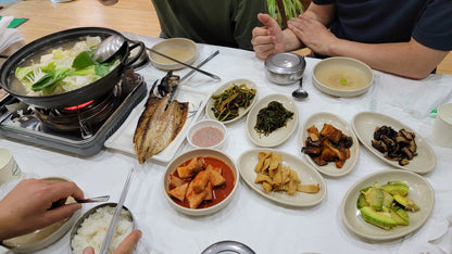 Join Jeanne and Patrick for the  A-1 Korea Experience Including Sightseeing in Seoul and Busan, the Coex Quilt Festival, Food Culture and Unbelievable Shopping