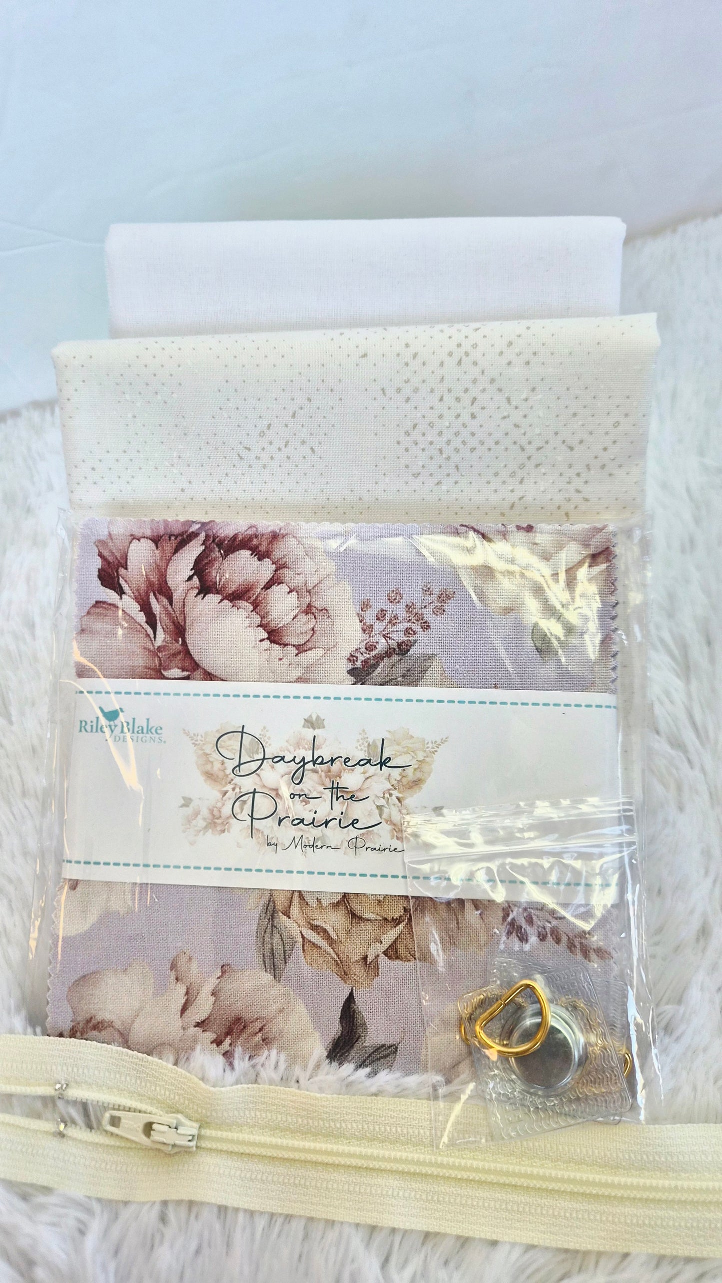Minki Kim Slim Phone Crossbody Bag Light Colorway Fabric Kits (SKETCHBOOK OR DAYBREAK ON THE PRAIRIE LIGHT COLORWAYS)