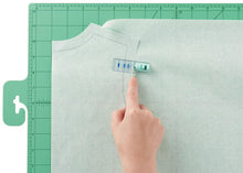 Load image into Gallery viewer, Clover Pattern Cutting Guide with Seam Allowance 7007