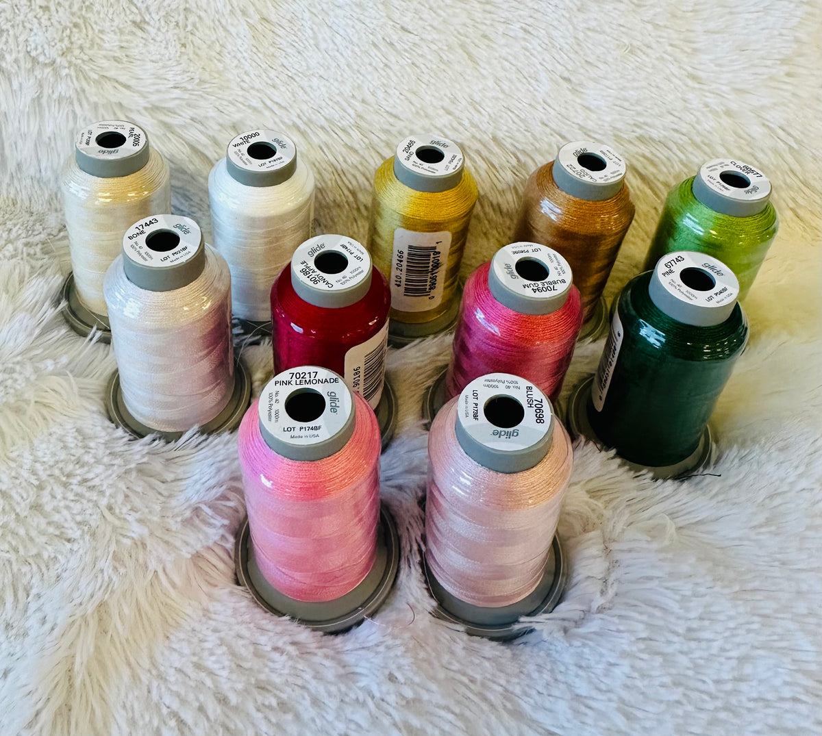 Kimberbell Season of Joy 22" Pillow Thread Bundle
