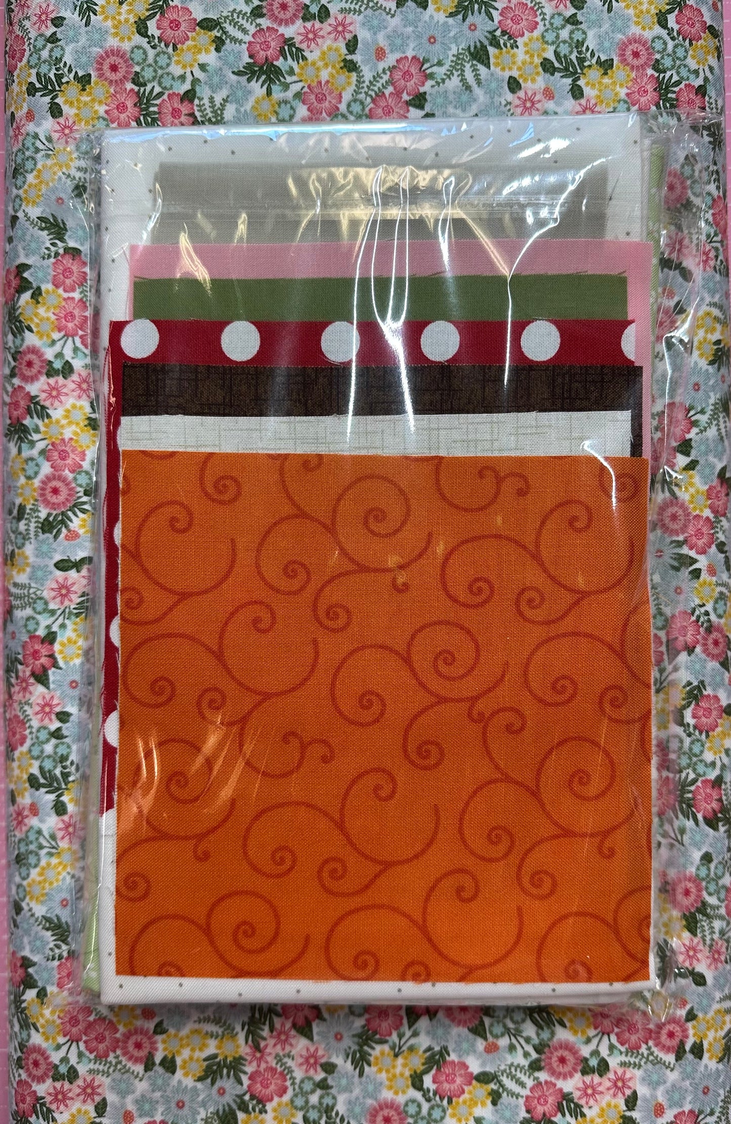 Kimberbell Hoppin' Down the Bunny Trail Bench Pillow Fabric Kit 16in x 38in # KIT-MASHDBTBP THESE WILL NOT BE IN THE COLLECTOR BOX.