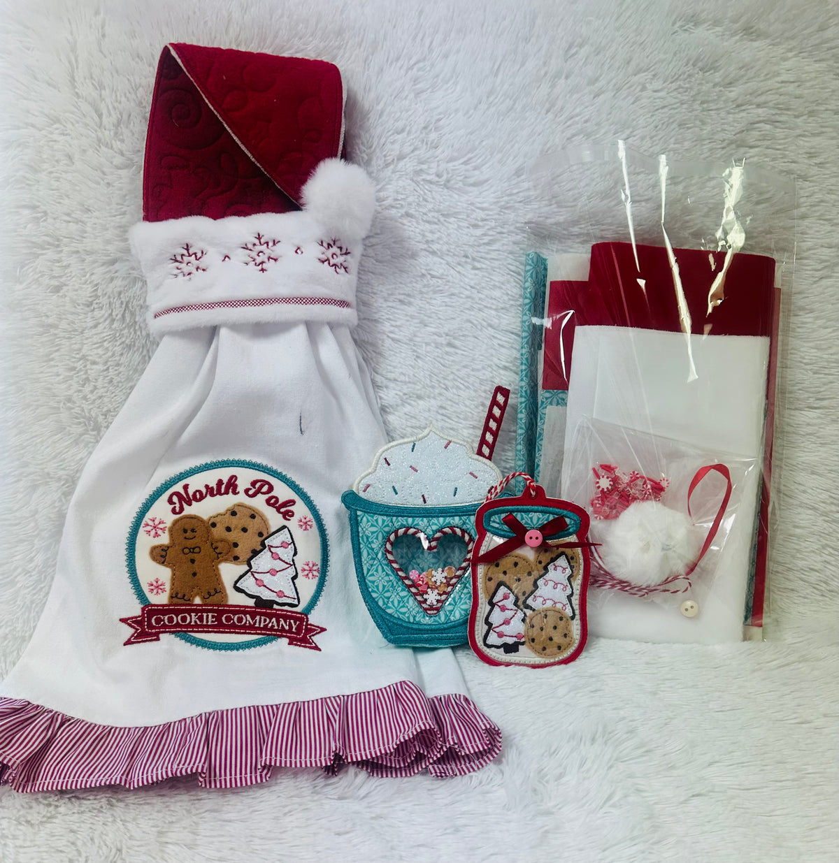 Kimberbell Mrs. Claus' Bakery Addendum Fabric and Embellishment Kit