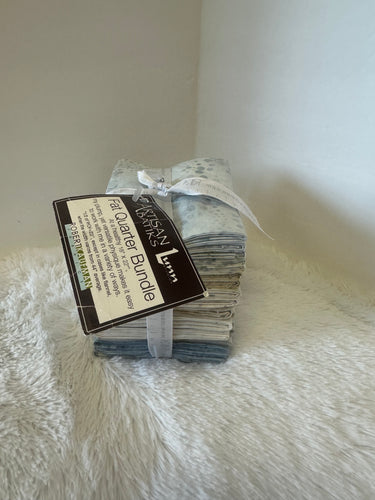 Robert Kaufman Dot Dot Dot Fat Quarter Bundle 20 Pieces  Fq-1301-20