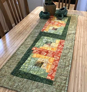 Cut Loose Press Garden Table Runner # CLPJAW090 Featuring the 10in Wonky Log Cabin Ruler