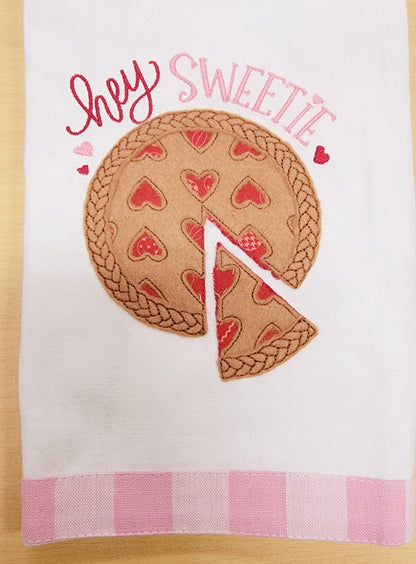 January 2023 - Kimberbell Digital Dealer Club: Hey Sweetie Pie Towel FABRIC KITS AND DESIGN