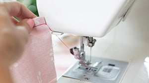 Baby Lock Joy Sewing Machine / Item #BL25B