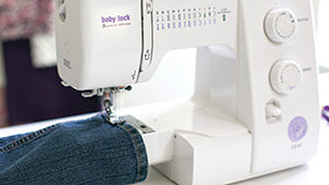 Baby Lock Zeal Sewing Machine / Item #BL35B