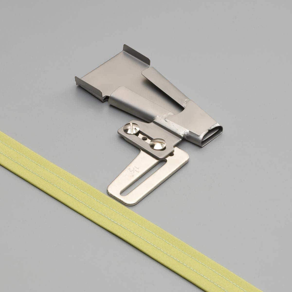 Baby Lock 3/4" OR 1 1/2" Belt Loop Binder Serger Foot (BLE8-S12 or BLE8-S11)